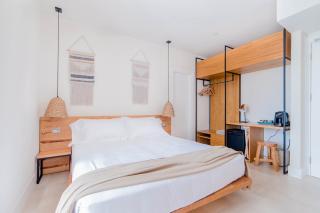 Cumeja Beach Club & Hotel